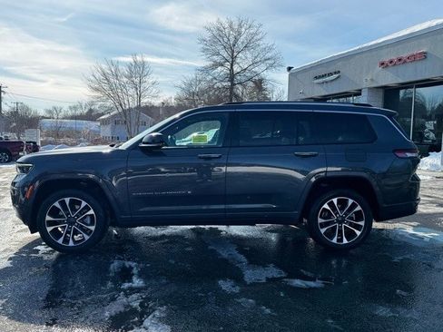 Used 2021 Jeep Grand Cherokee L Overland w/ Luxury Tech Group IV image 4