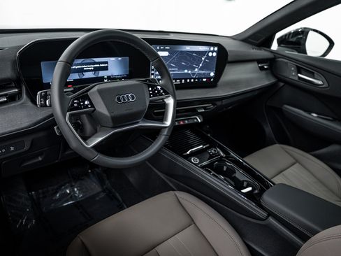 New 2026 Audi Q3 quattro 2.0T AWD/4WD image 9
