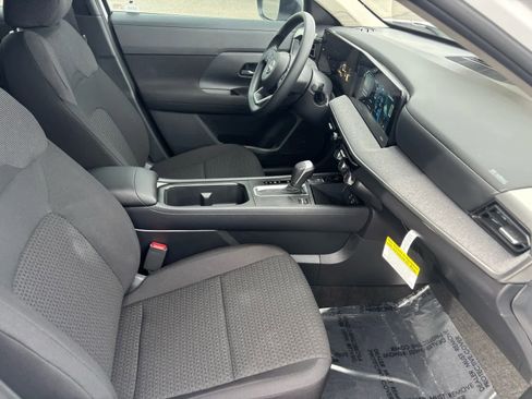 New 2026 Nissan Kicks S image 12