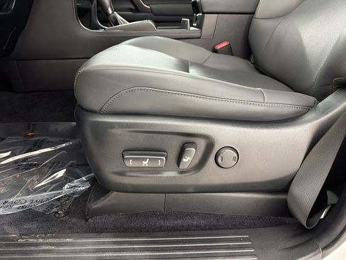 Certified 2022 Lexus GX 460 w/ Black Line Special Edition AWD/4WD image 14