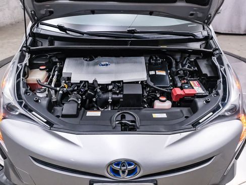 Used 2016 Toyota Prius Two image 28
