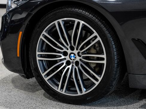Used 2019 BMW 540i w/ M Sport Package image 69