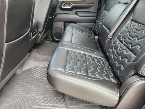 Used 2025 Chevrolet Silverado 1500 RST AWD/4WD image 30