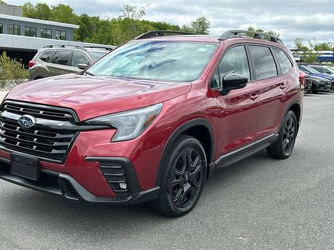 Certified 2025 Subaru Ascent Onyx Edition w/ Onyx Package AWD/4WD image 3
