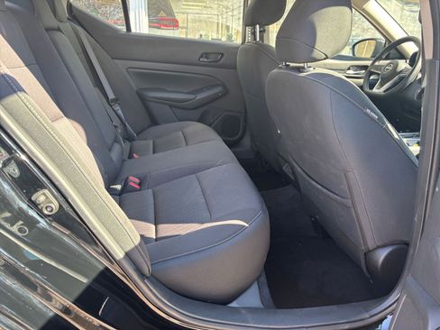 Used 2025 Nissan Altima 2.5 SV image 40