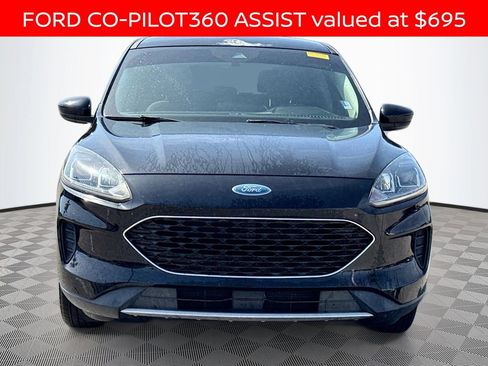 Used 2020 Ford Escape SE image 2