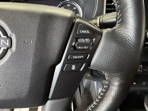 Used 2022 Nissan Frontier SV AWD/4WD image 9