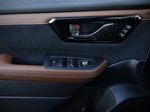 Used 2025 Subaru Forester Touring image 15