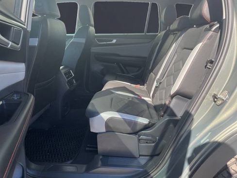 Used 2024 Volkswagen Atlas Peak Edition SE AWD/4WD image 13