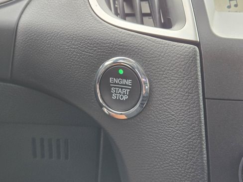 Used 2019 Ford Edge SEL w/ Equipment Group 201A FWD image 11
