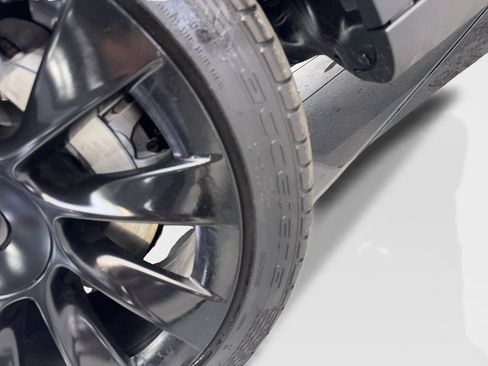 Used 2023 Tesla Model Y Long Range AWD/4WD image 86