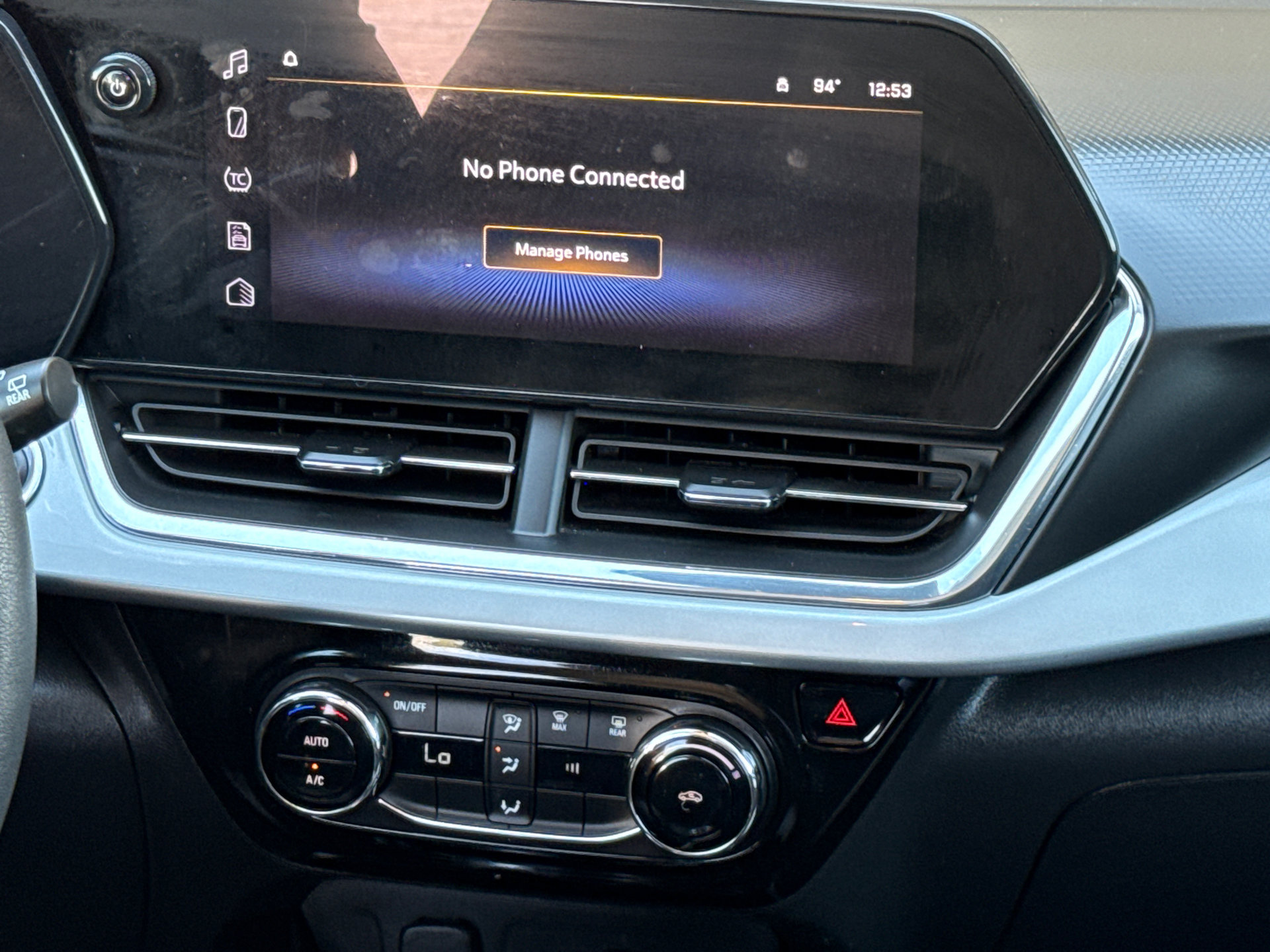 Used 2025 Chevrolet Trax LT FWD image 13