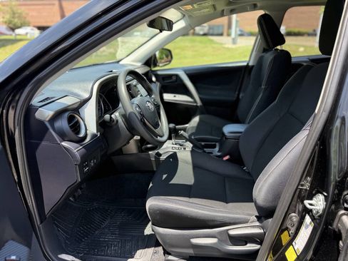 Used 2013 Toyota RAV4 XLE FWD image 11