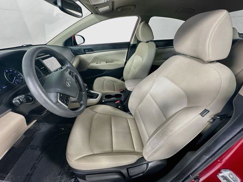 Used 2018 Hyundai Elantra SEL FWD image 19