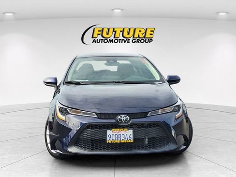 Used 2022 Toyota Corolla LE w/ LE Convenience Package image 2