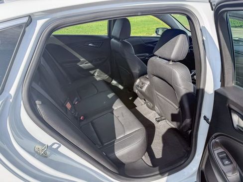 Used 2024 Chevrolet Malibu LT image 25