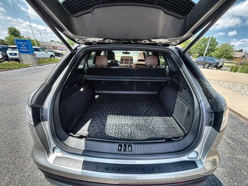 Used 2023 Lincoln Nautilus Reserve w/ Equipment Group 202A AWD/4WD image 20