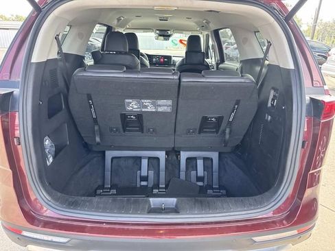 Used 2022 Kia Carnival SX image 9