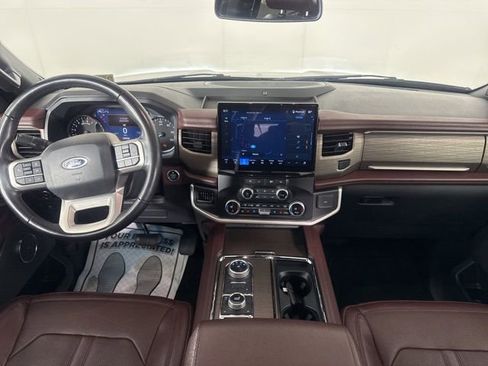 Used 2024 Ford Expedition Limited image 23