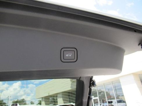 New 2025 Cadillac Lyriq Luxury image 31