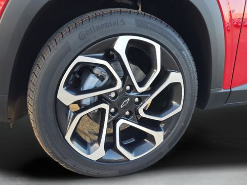 New 2026 Chevrolet Trax RS w/ Sunroof Package image 9