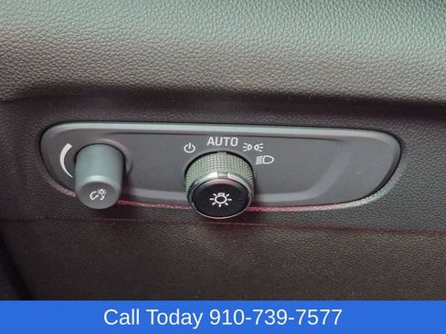 Used 2023 Buick Envision Essence FWD image 18