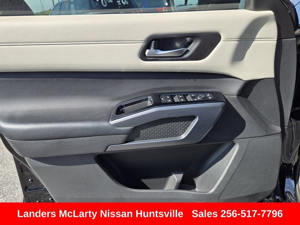 Used 2023 Nissan Pathfinder SL w/ SL Premium Package FWD image 24
