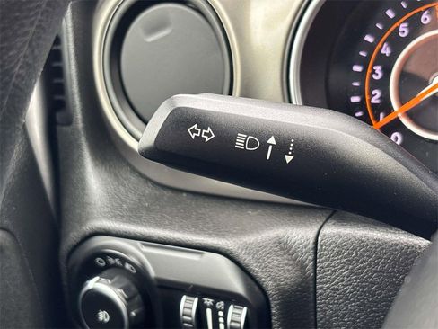 Used 2018 Jeep Wrangler Unlimited Sport image 26