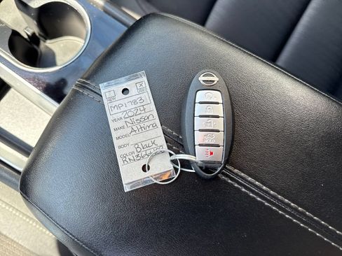Used 2024 Nissan Altima 2.5 SV FWD image 29