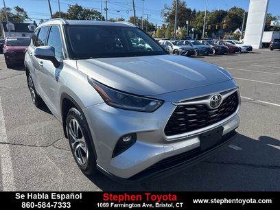 Certified 2021 Toyota Highlander XLE