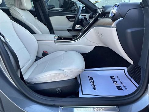 Used 2023 Mercedes-Benz C 300 4MATIC Sedan image 47