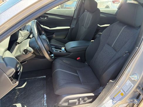 Used 2023 Honda Accord Sport image 12