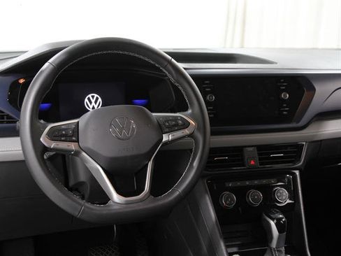Used 2023 Volkswagen Taos SE image 6