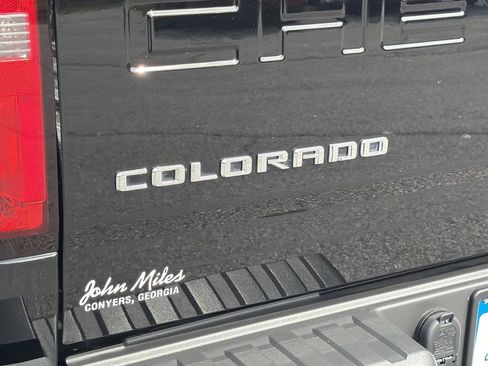 Used 2021 Chevrolet Colorado Z71 w/ Safety Package AWD/4WD image 21