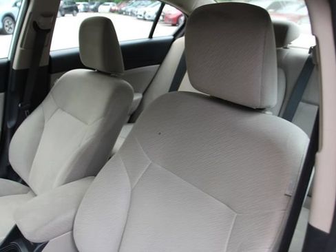 Used 2013 Honda Civic LX image 17