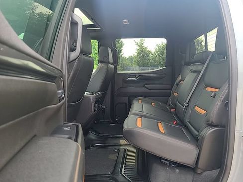 Used 2024 GMC Sierra 1500 AT4 w/ Technology Package AWD/4WD image 24