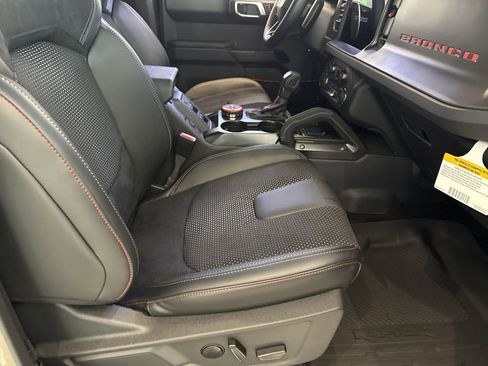 New 2025 Ford Bronco Raptor image 14