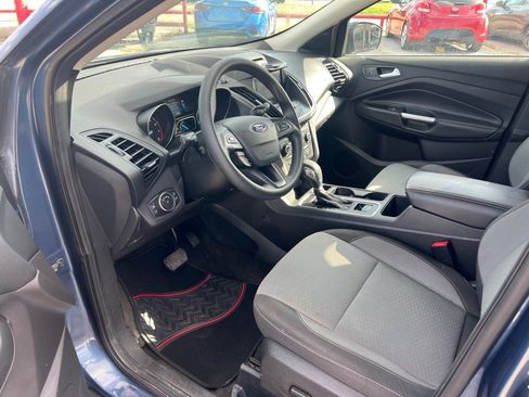 Used 2018 Ford Escape SE w/ SE Sync 3 Package FWD image 10