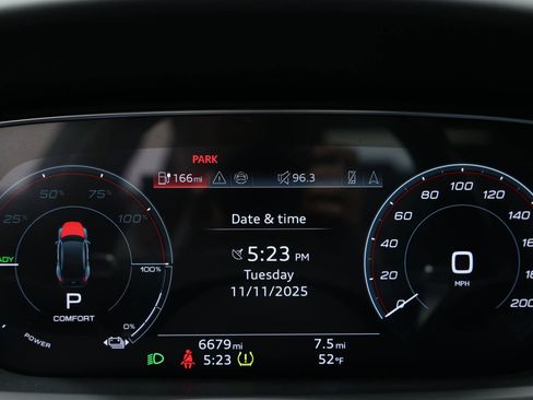 Used 2024 Audi e-tron GT Premium Plus w/ Performance Package image 25