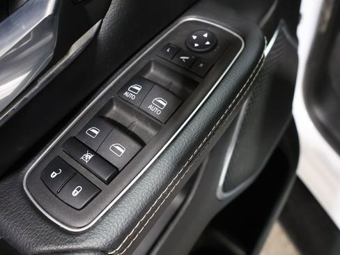 Used 2023 RAM 1500 Laramie image 16