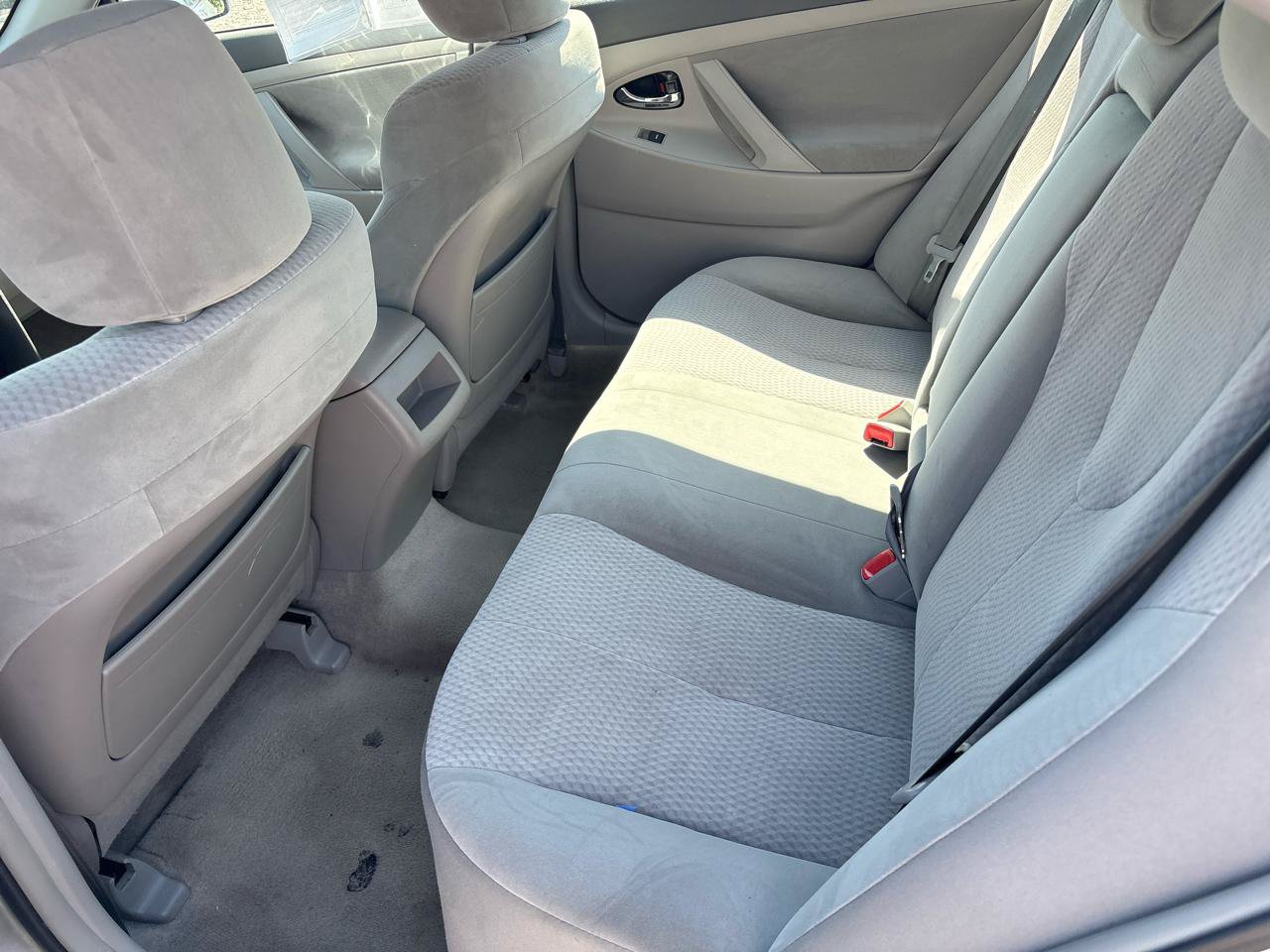 Used 2010 Toyota Camry FWD image 17