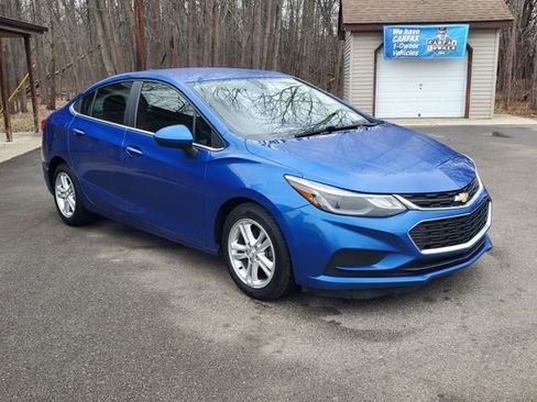 Used 2016 Chevrolet Cruze LT w/ Convenience Package FWD image 8
