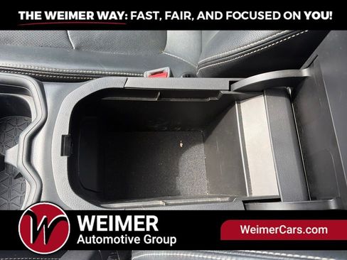 Used 2021 Toyota RAV4 LE AWD/4WD image 31