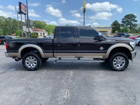 Used 2013 Ford F250 Lariat w/ Chrome Pkg image 4