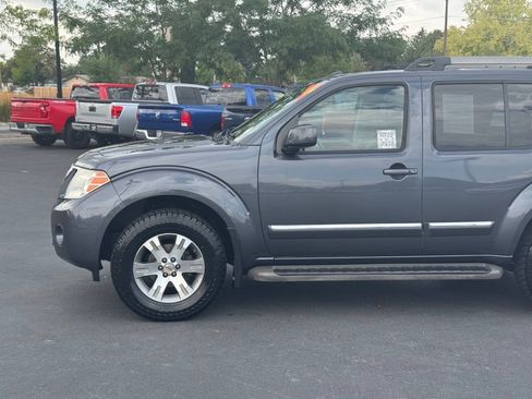 Used 2012 Nissan Pathfinder Silver RWD image 11