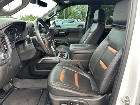 Used 2021 GMC Sierra 1500 AT4 w/ AT4 Premium Package AWD/4WD image 18
