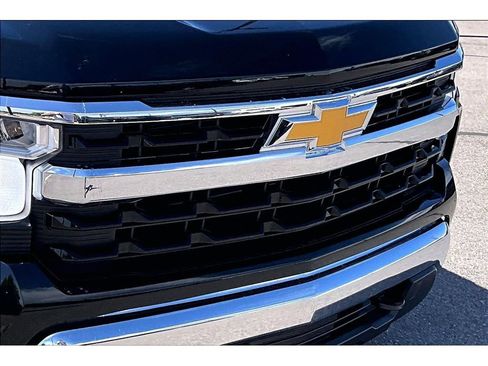 Used 2024 Chevrolet Silverado 1500 LT AWD/4WD image 30