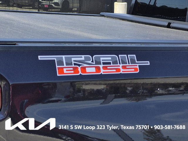 Used 2024 Chevrolet Silverado 1500 LT Trail Boss w/ LT Trail Boss Premium Package AWD/4WD image 8