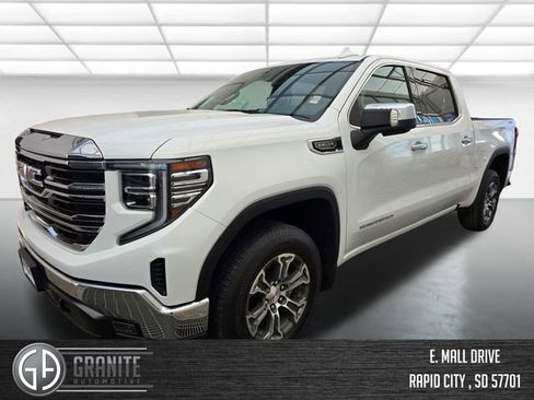 Used 2024 GMC Sierra 1500 SLT image 1