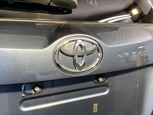 Used 2014 Toyota RAV4 LE image 32